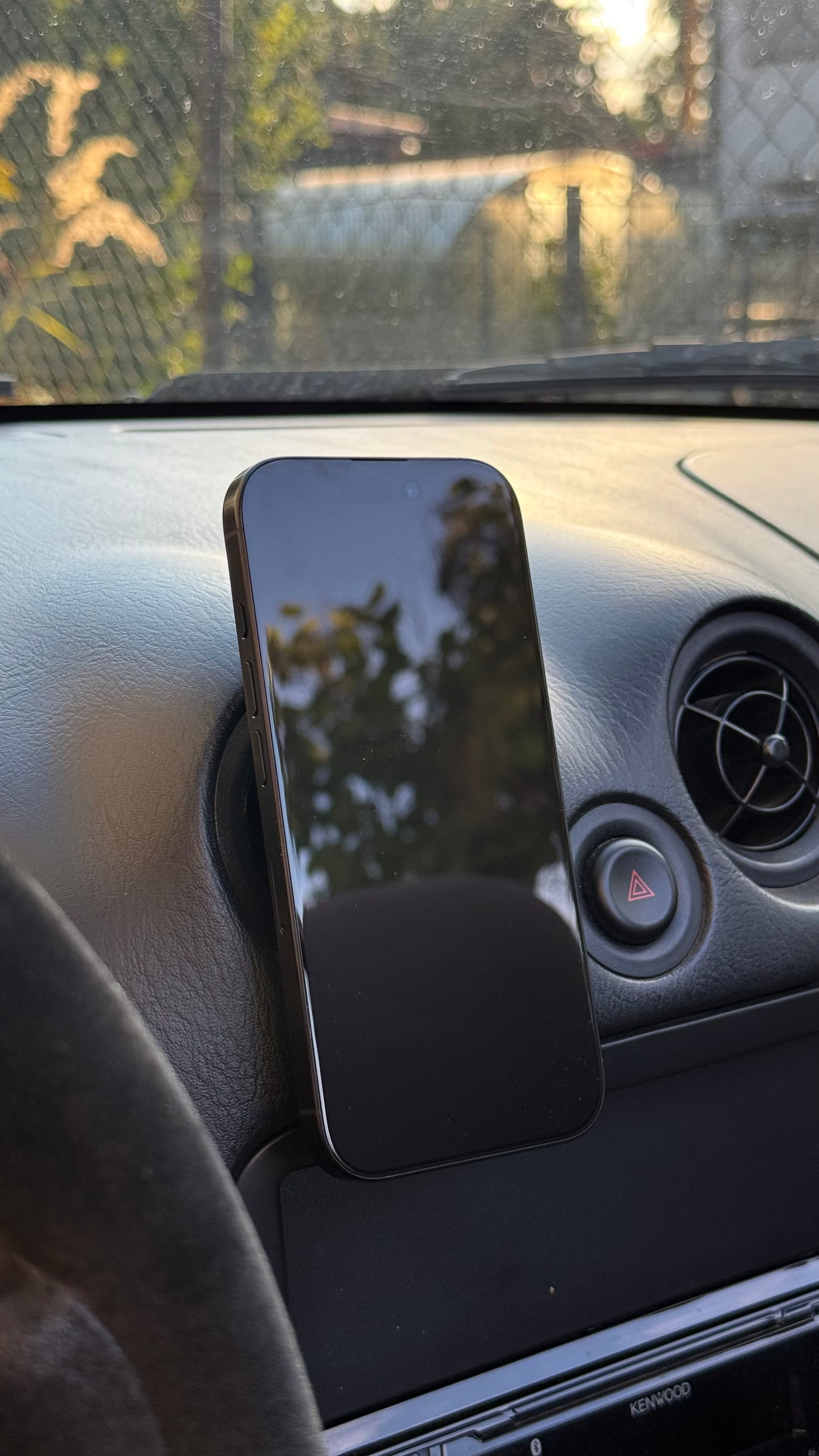 MagSafe Magnetic Phone Mount for Mazda MX-5 NA/NB – Air Vent Holder