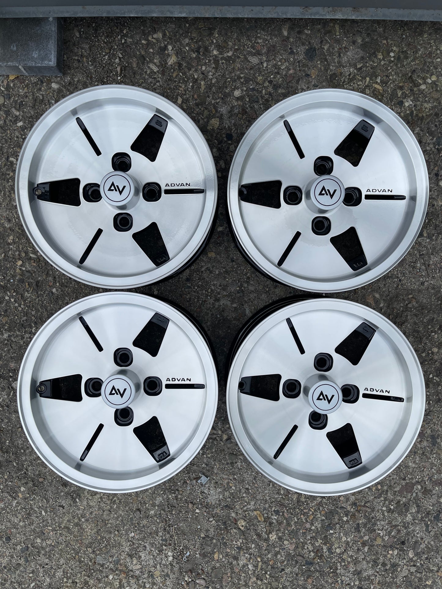 ADVAN ADA 14x6.5j 4x114,3