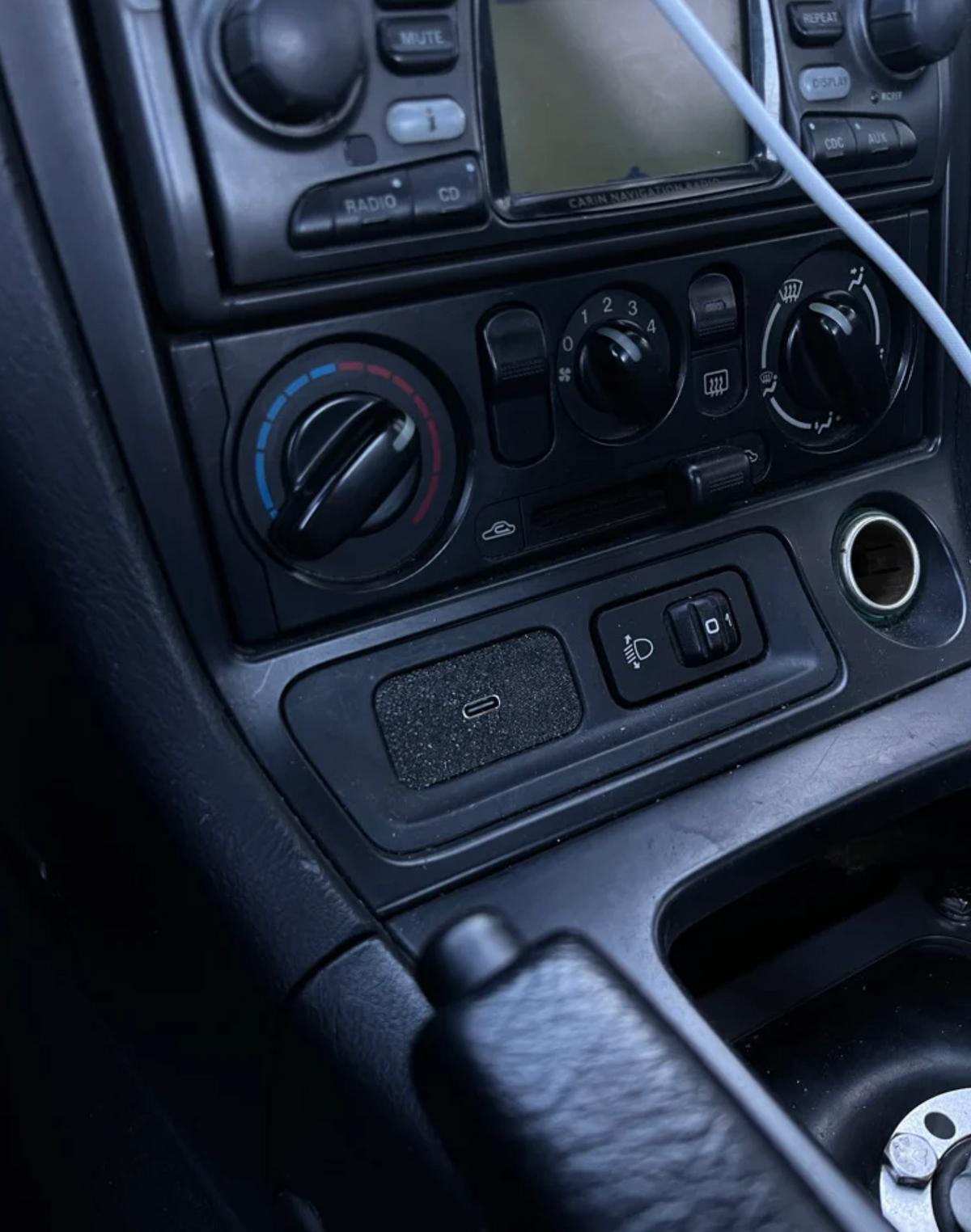 Mazda MX-5 NB USB-C dash charger installed